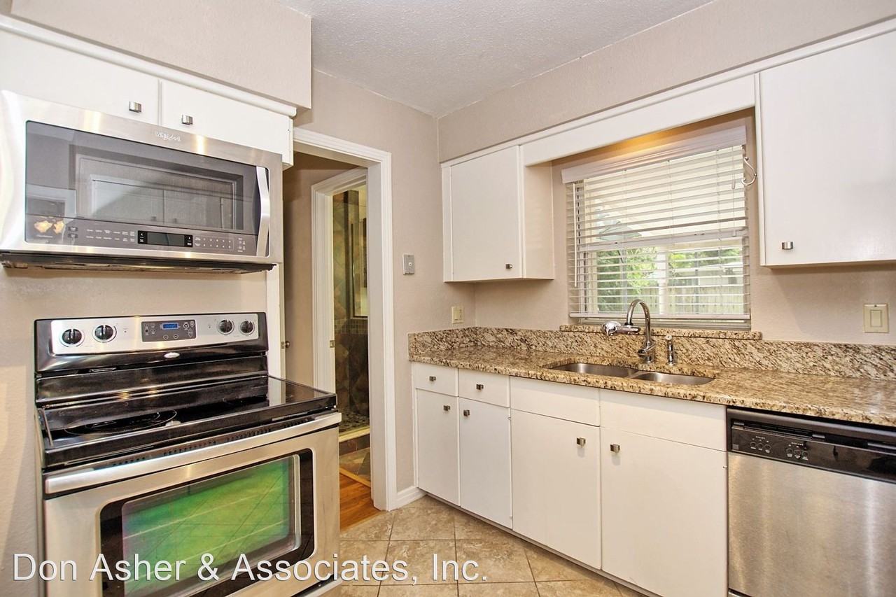 912 Oregon St - Photo 3 of 16