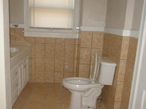 3205 E 32 St - Photo 3 of 9