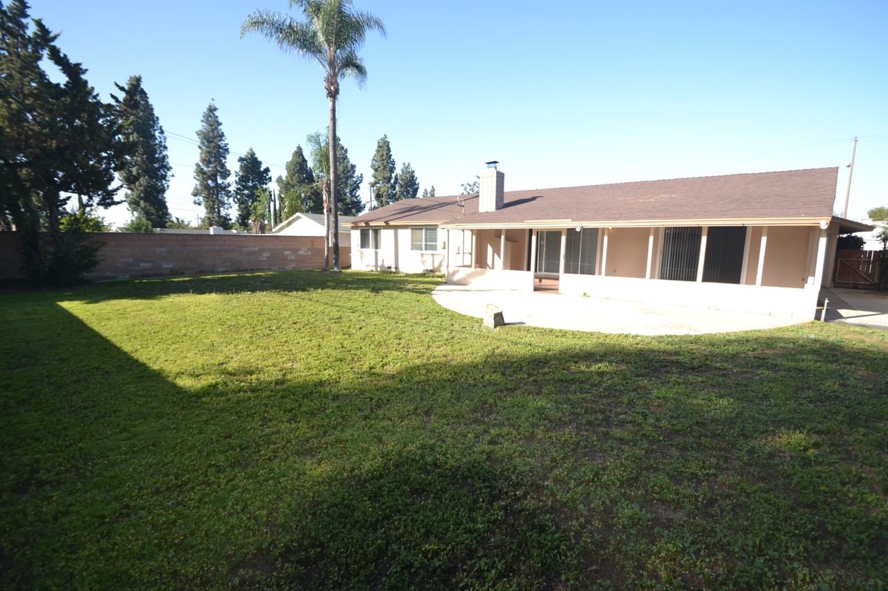 3822 Lealma Ave - Photo 2 of 6