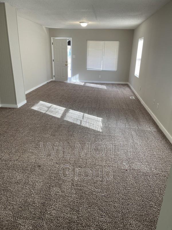 2712 Columbia Ave - Photo 3 of 10