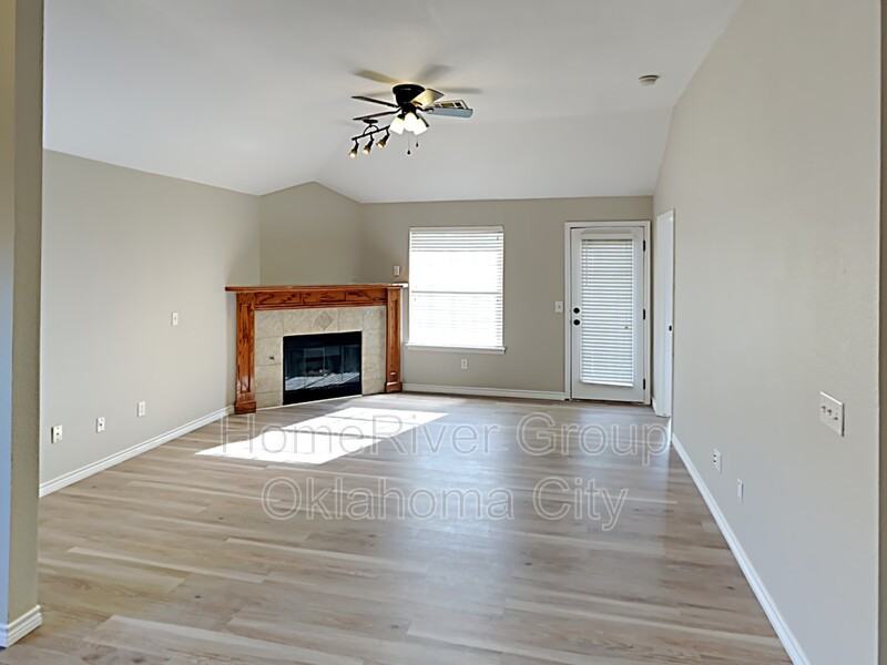 514 Woodbriar - Photo 2 of 20