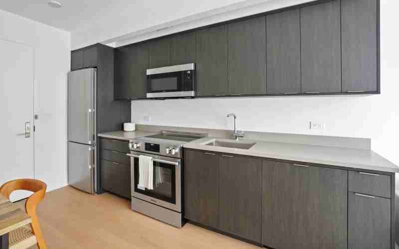 6th Ave & Pacific St #18H