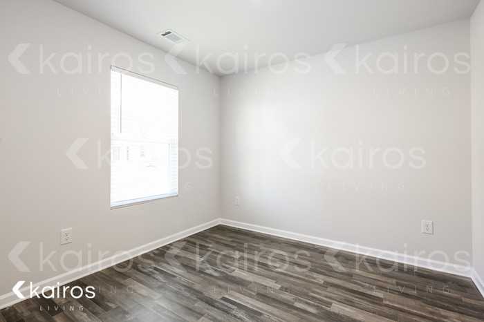 822 Vistamount Path - Photo 2 of 17