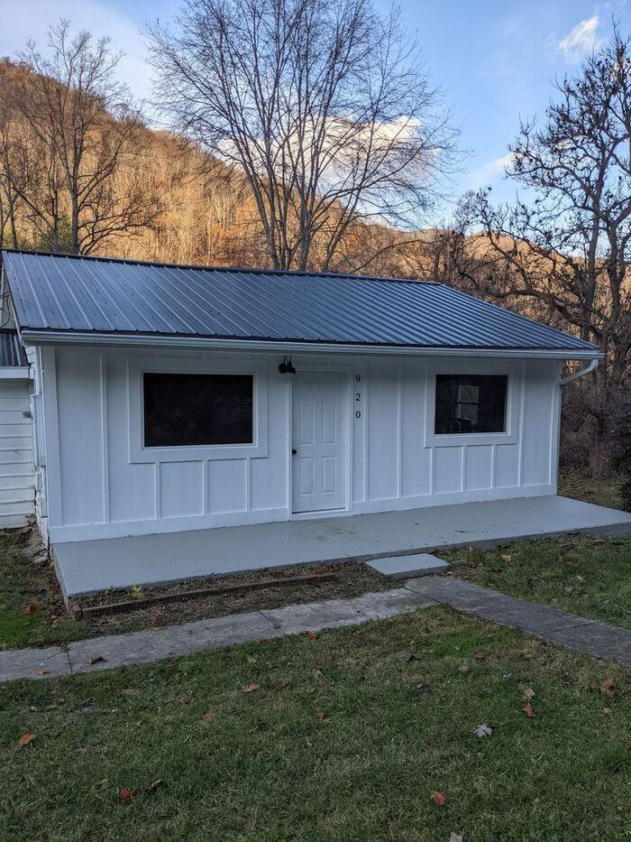 920 N Fork Rd - Photo 2 of 12