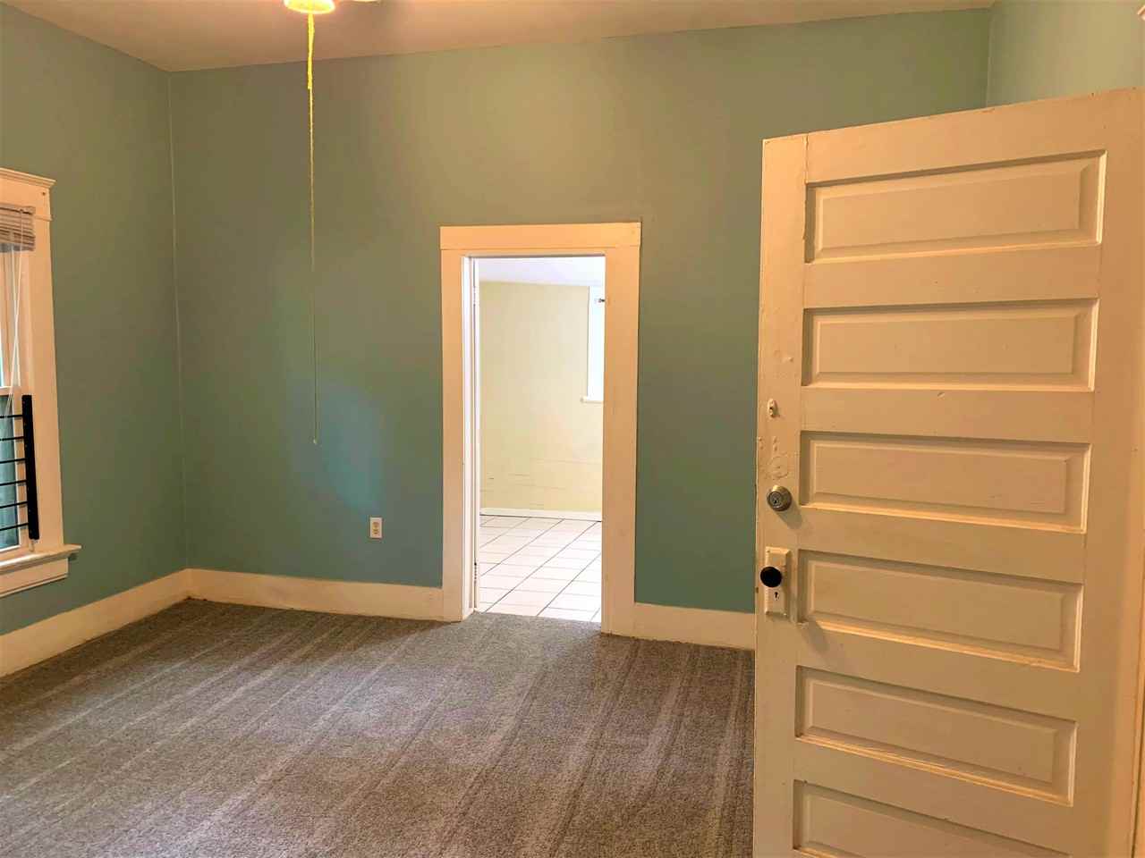 1080 Curran St Nw #A - Photo 5 of 38