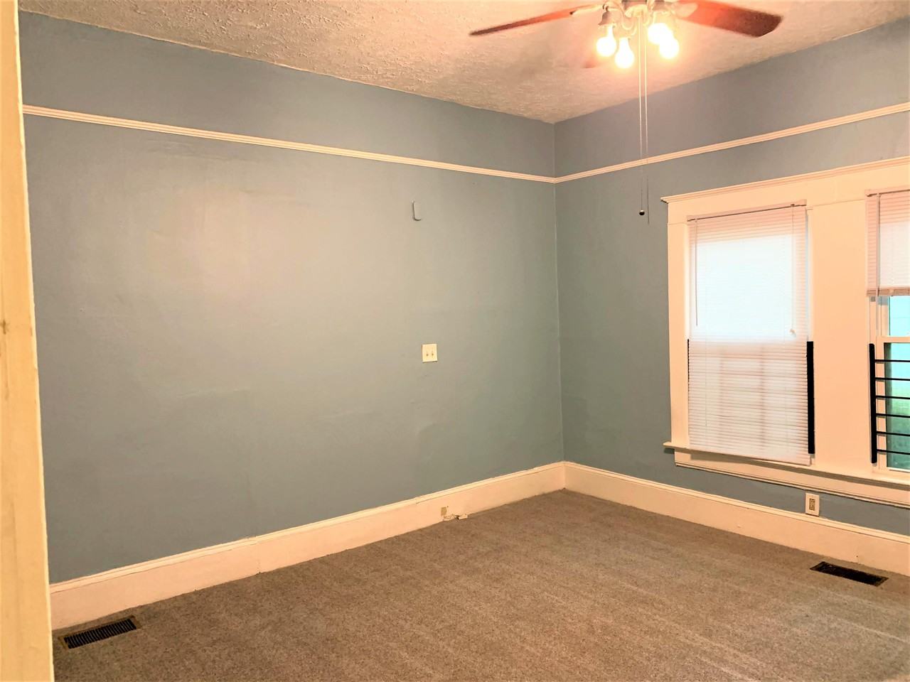 1080 Curran St Nw #A - Photo 7 of 38