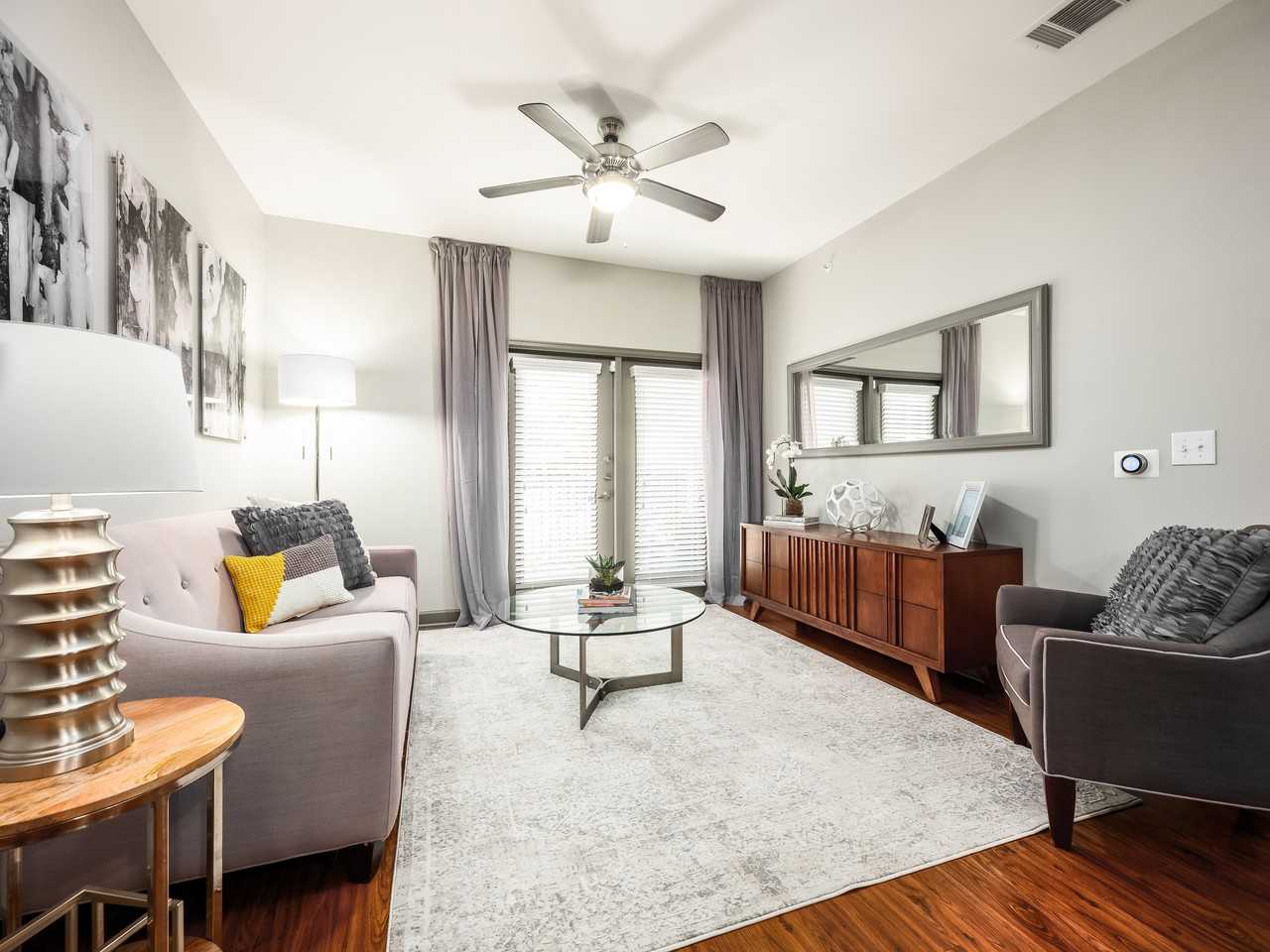 Layers Galleria - Photo 3 of 27