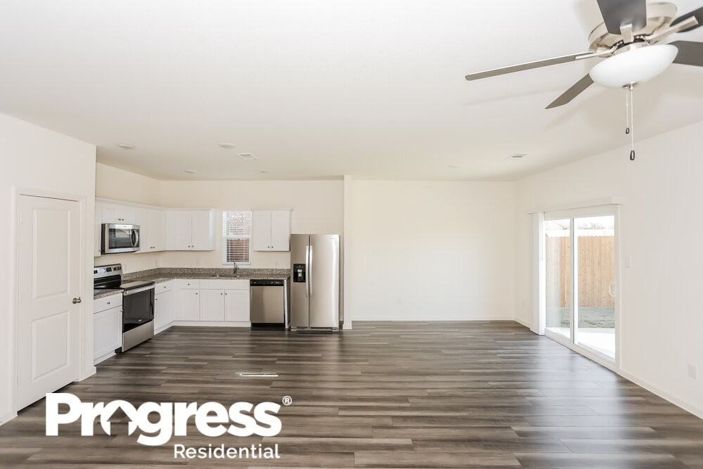 13313 Wysong Dr - Photo 3 of 16