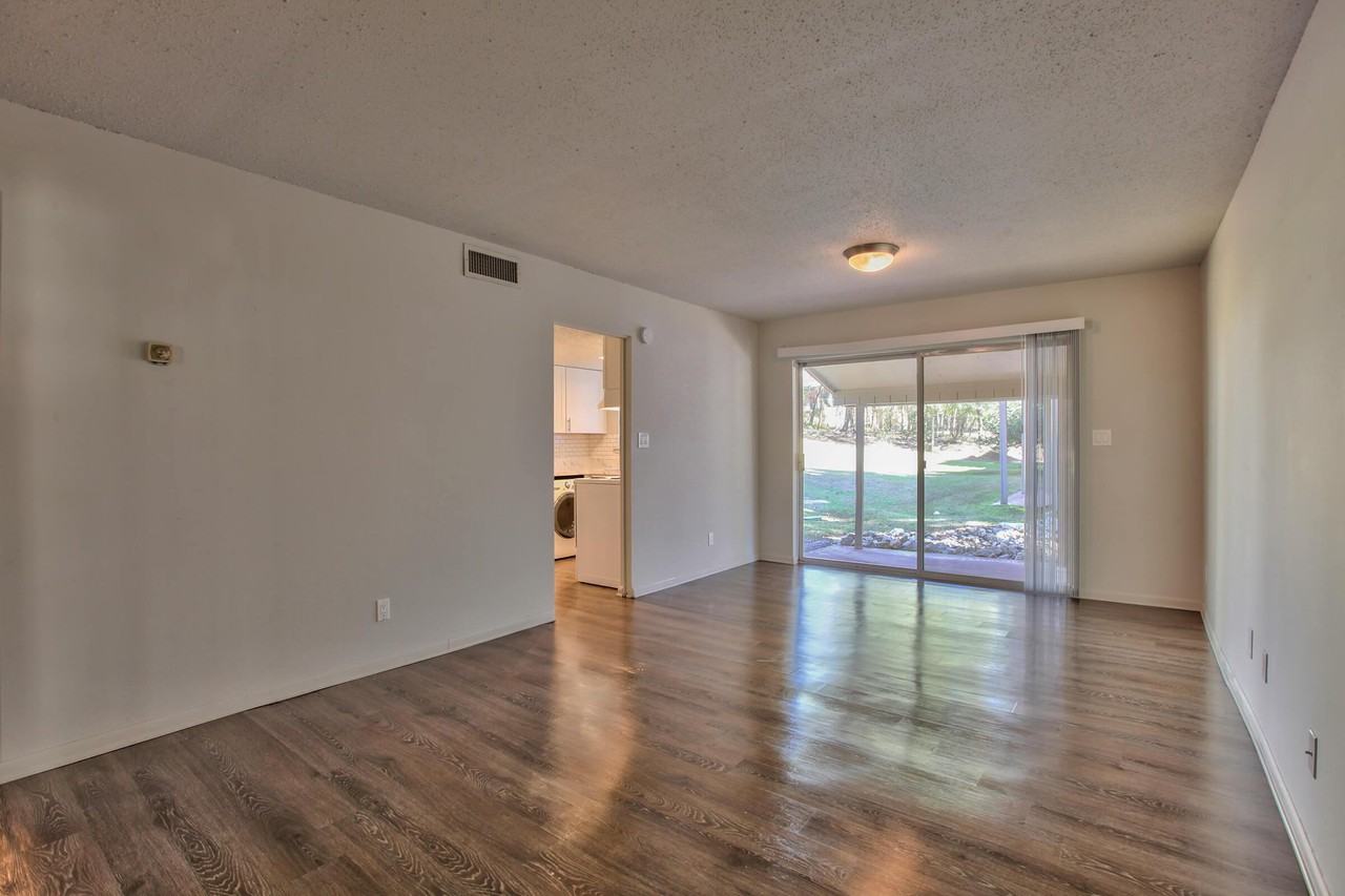 The Crossing at 2600 - Photo 2 of 10