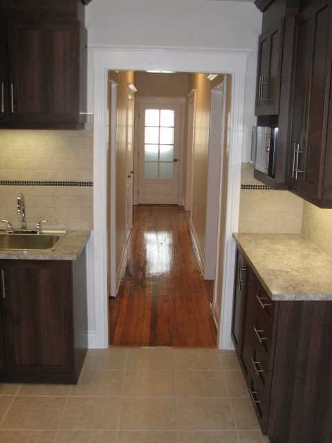 802 4e Avenue - Photo 3 of 15