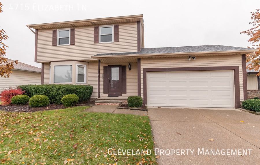 4715 Elizabeth Ln - Photo 2 of 32