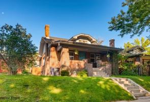 featured image of 781 Madison St