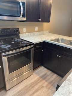 6520 Reflections Dr #D - Photo 3 of 12