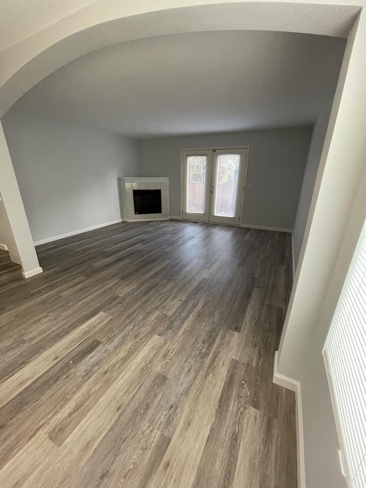 473 Ne Conifer Blvd - Photo 4 of 16