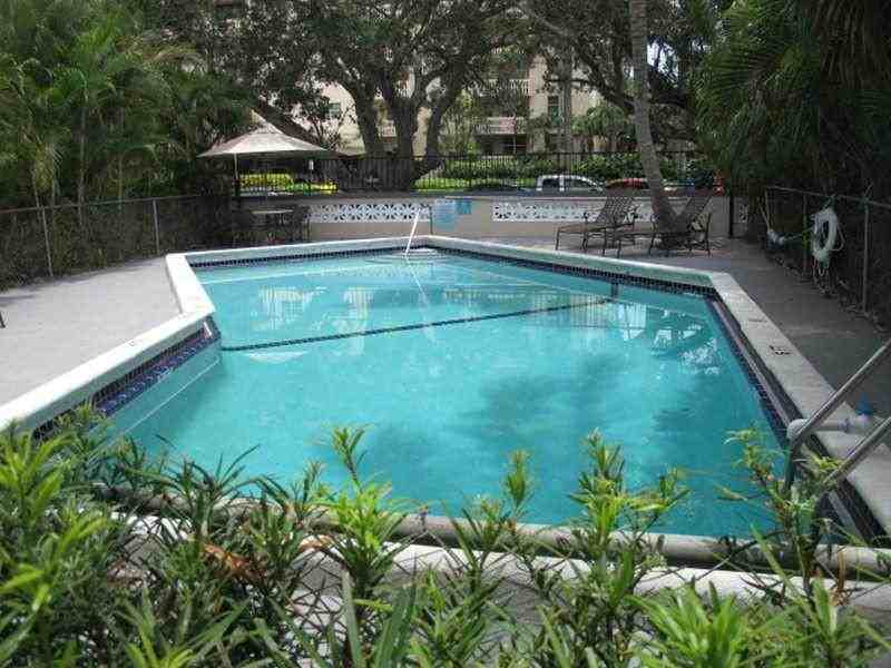 97 Edgewater Dr 102 - Photo 2 of 5