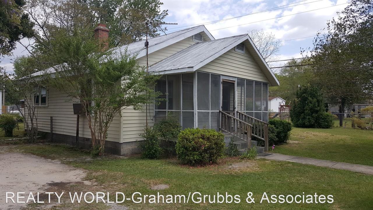 9121 Cameron St - Photo 3 of 12