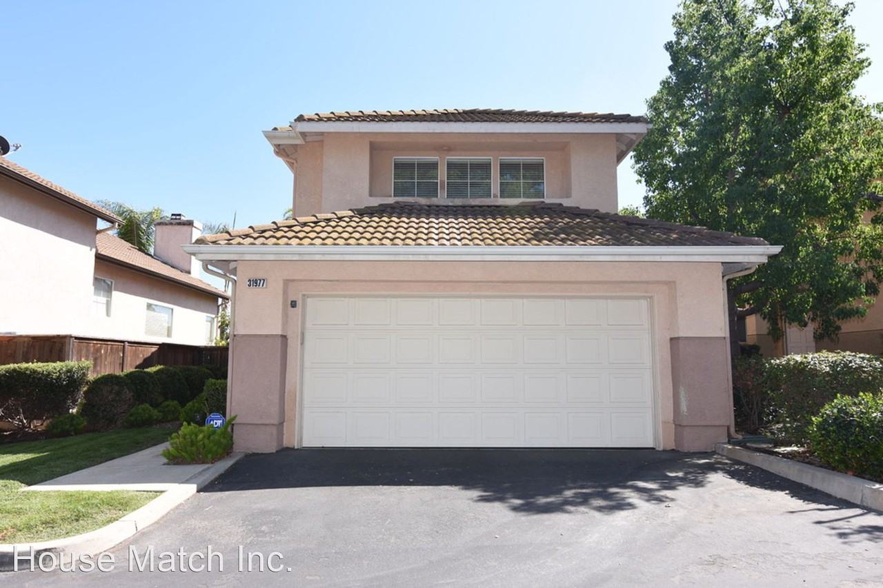 31977 Arlington Cir - Photo 2 of 24