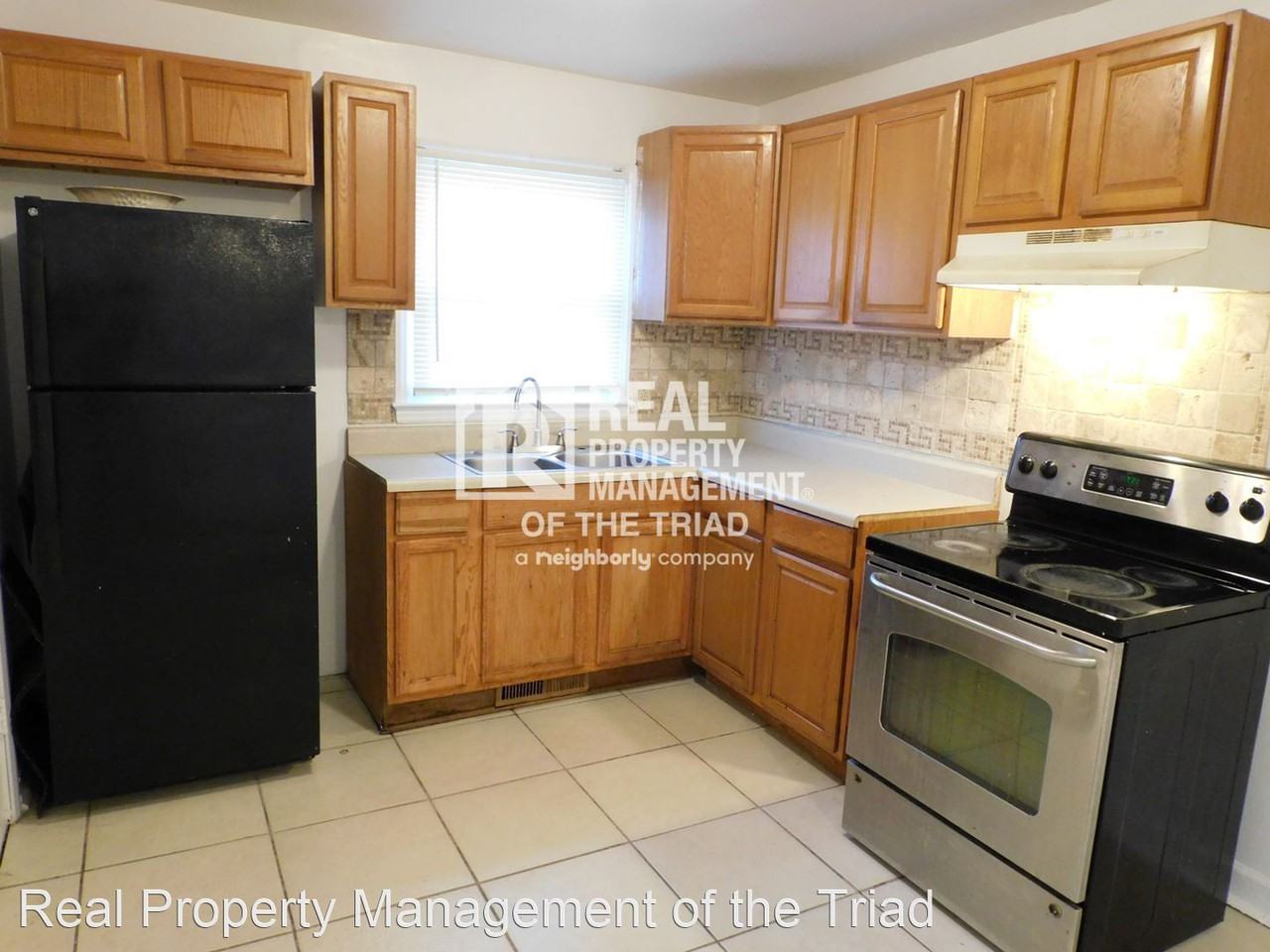 1507 Woodbriar Ave - Photo 2 of 18