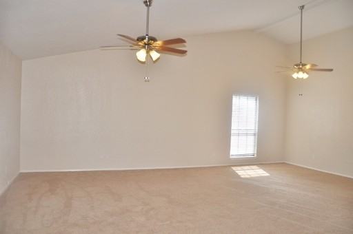 1404 Endicott Dr - Photo 2 of 10