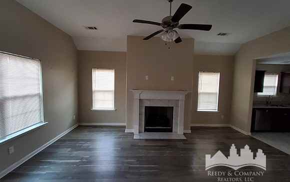 1102 River Wood Cir W - Photo 2 of 8