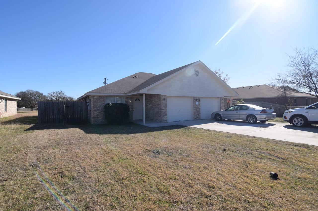 1803 Aztec Trce - Photo 3 of 20