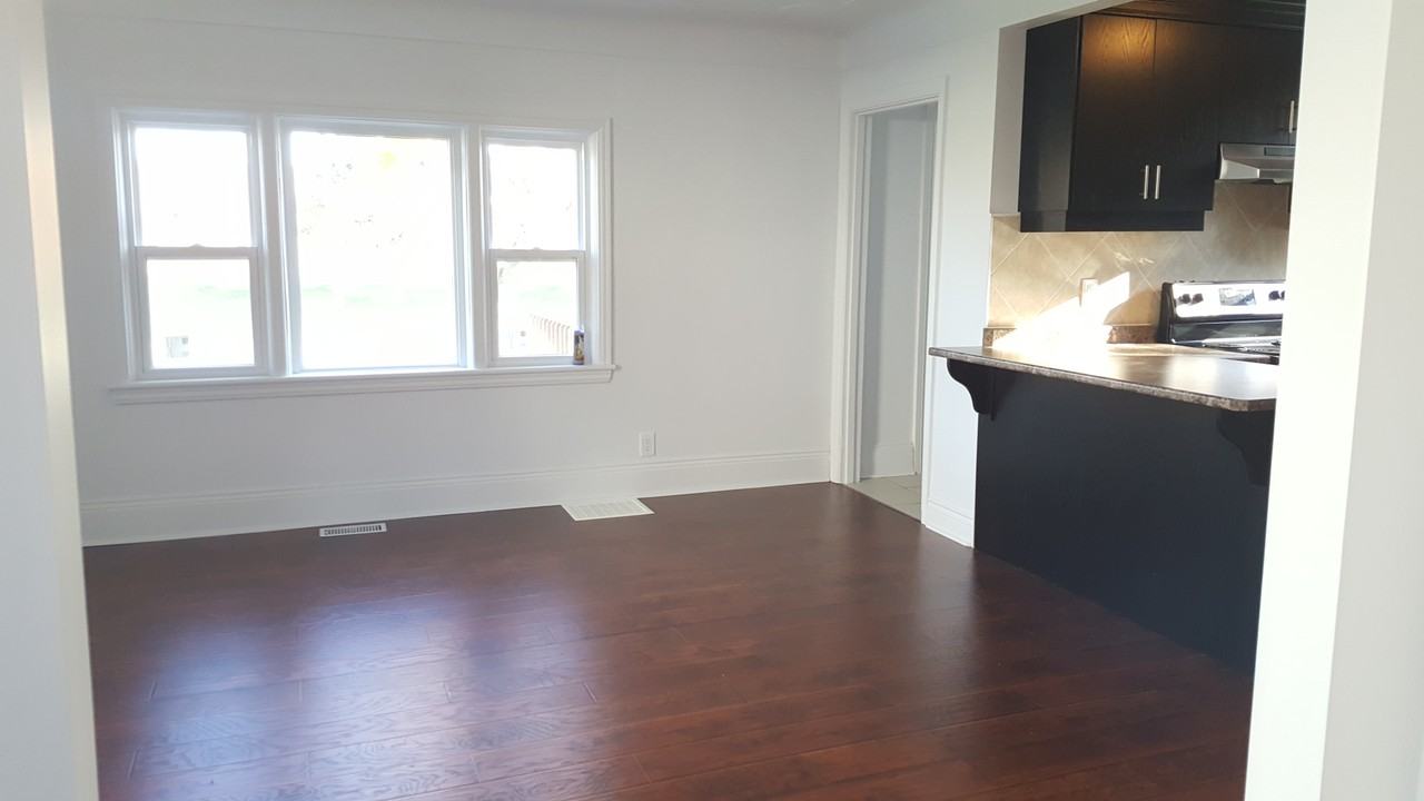 1236 West 5th St - Photo 2 of 6