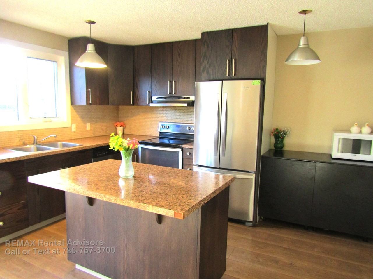 6103 Madigan Dr Ne - Photo 2 of 17