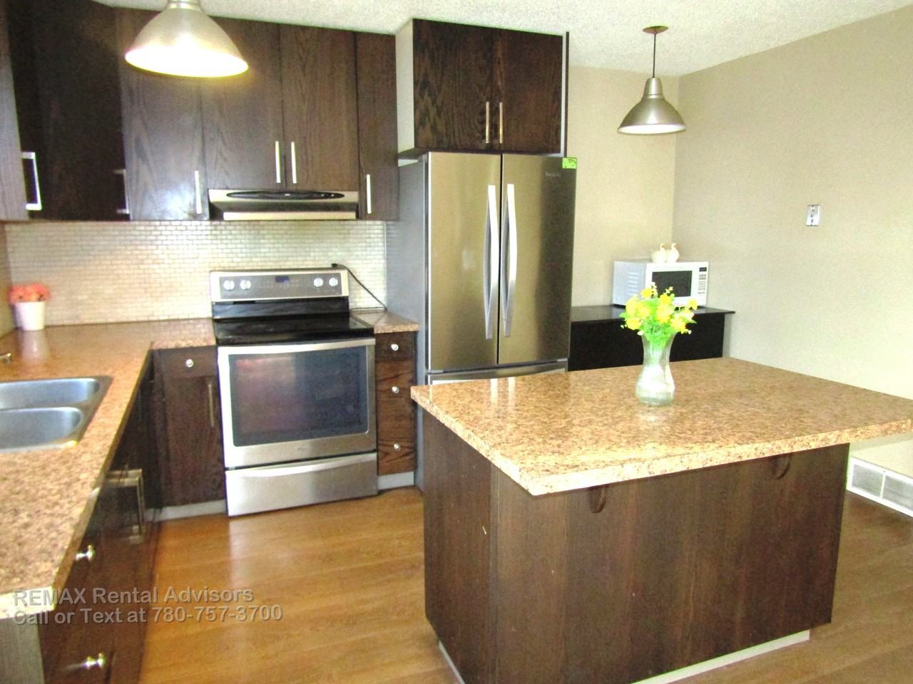 6103 Madigan Dr Ne - Photo 3 of 17