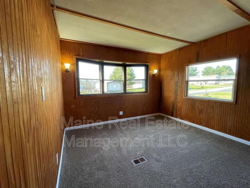 21 Diamond Ave - Photo 3 of 6
