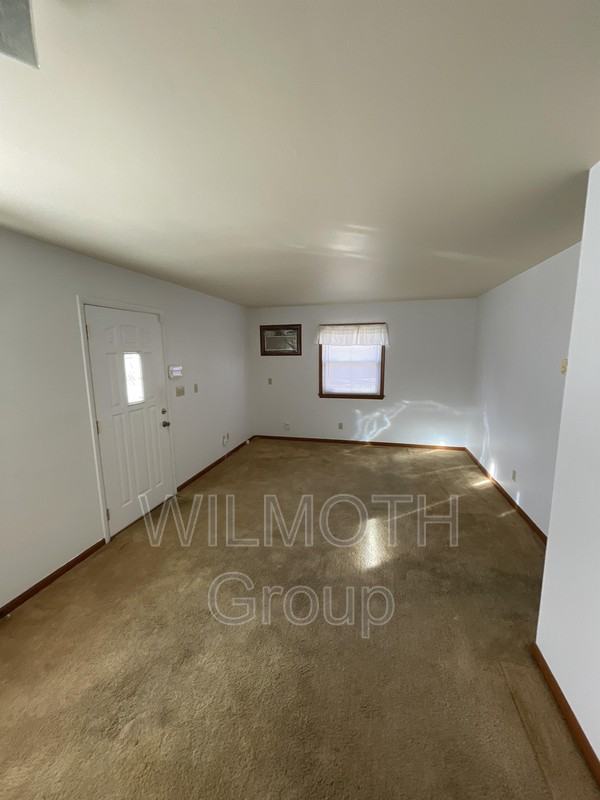 112 Jennison St - Photo 3 of 7