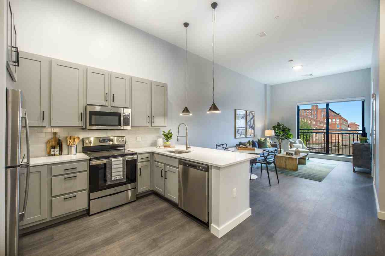 201 Canal - Photo 3 of 39