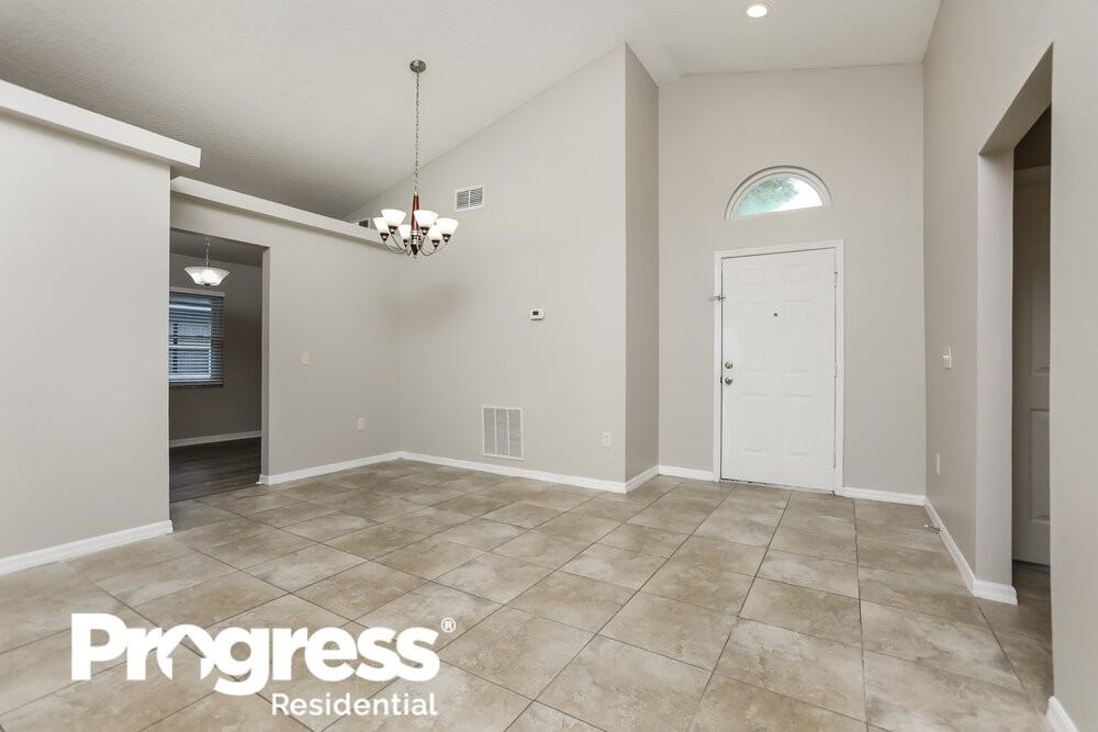 10807 Leader Ln - Photo 3 of 16