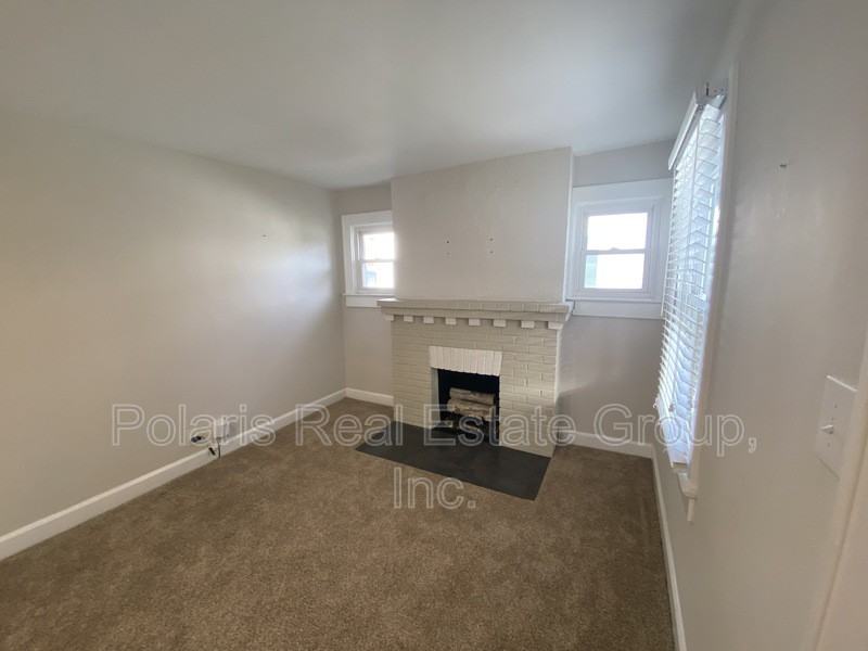 1102 North Emerson Avenue - Photo 3 of 25