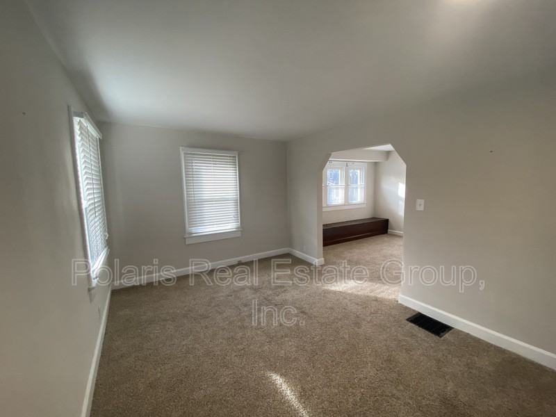 1102 North Emerson Avenue - Photo 4 of 25