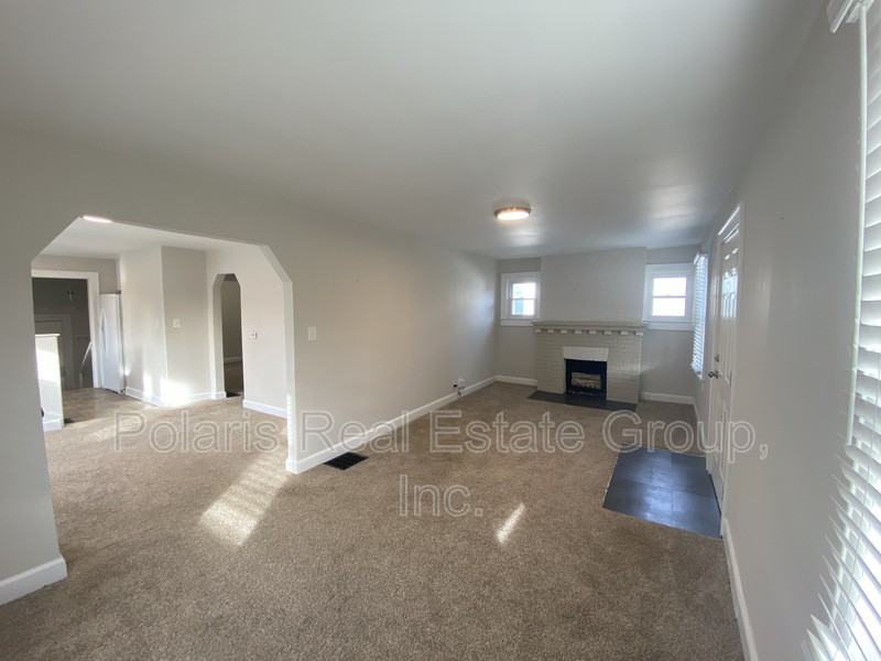 1102 North Emerson Avenue - Photo 5 of 25