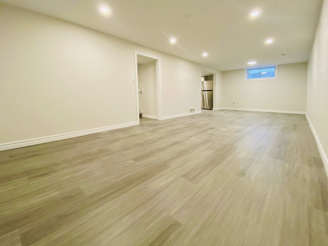 45 Blueridge Crescent Lower suit - Photo 2 of 10