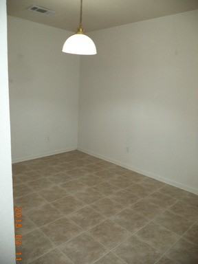 1805 N Main St - Photo 3 of 13