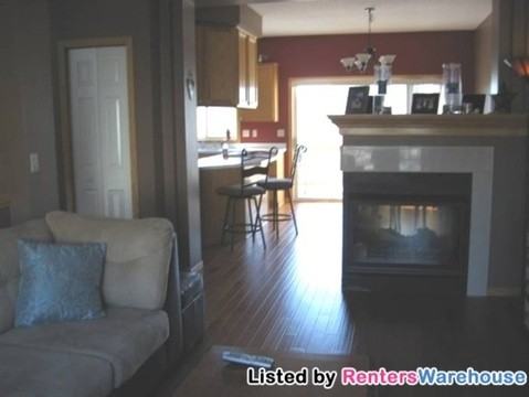 161 Christenson Ct NE - Photo 3 of 10