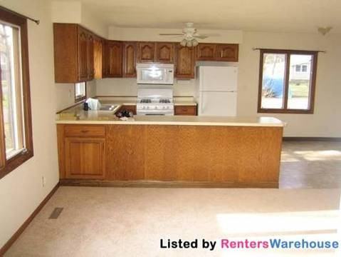 5200 Grand Ave - Photo 3 of 9