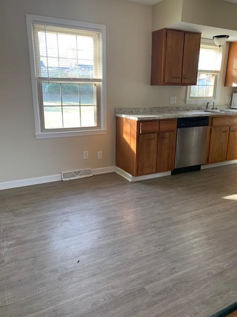 508 Hickory Hill Dr - Photo 2 of 15