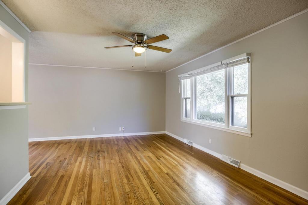 4333 N Lister Ave - Photo 2 of 19