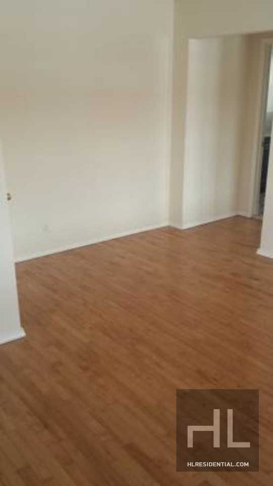 324 Kirkman Ave 1 - Photo 2 of 3
