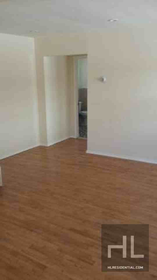 324 Kirkman Ave 1 - Photo 3 of 3