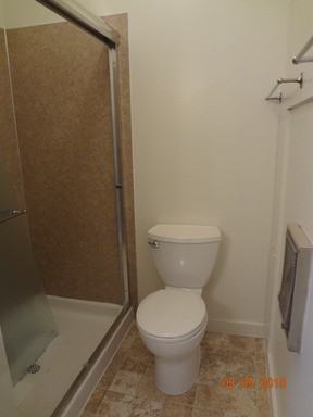 1004 SE Franklin St - Photo 2 of 9