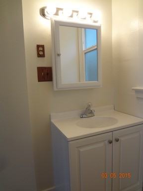 1004 SE Franklin St - Photo 3 of 9