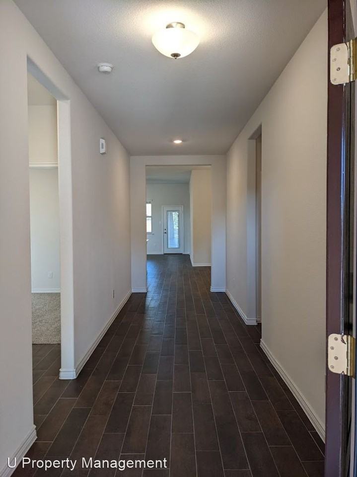 3106 Maverick Dr - Photo 2 of 24