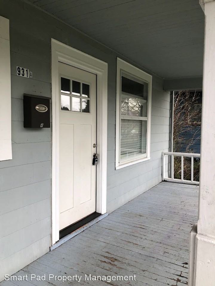 931 S Cushman Ave - Photo 2 of 22