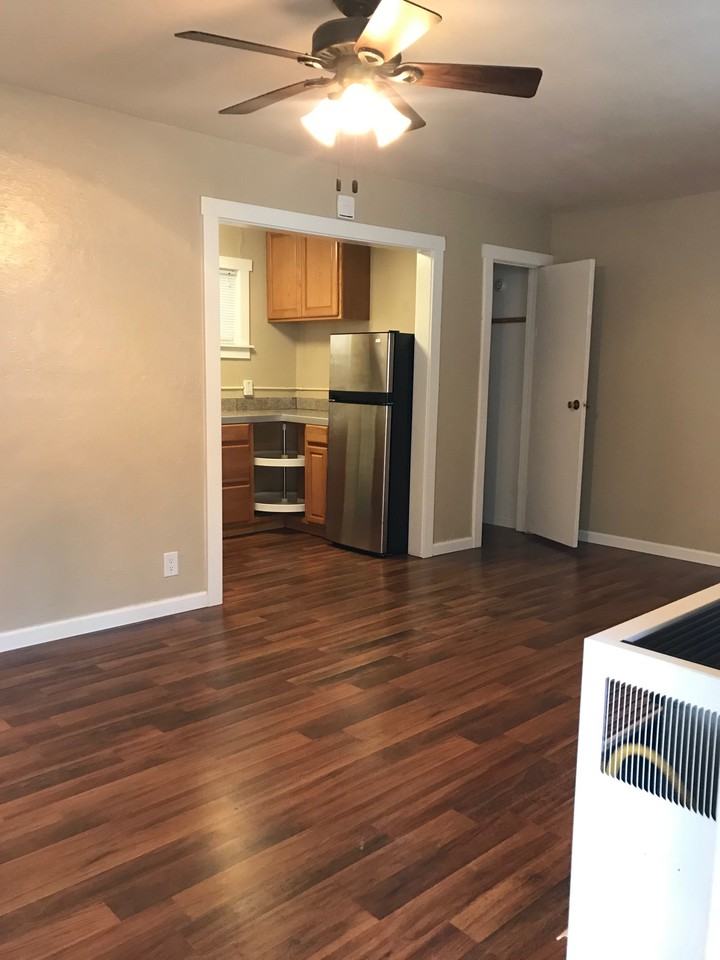 1036 Moss Rd - Photo 2 of 11