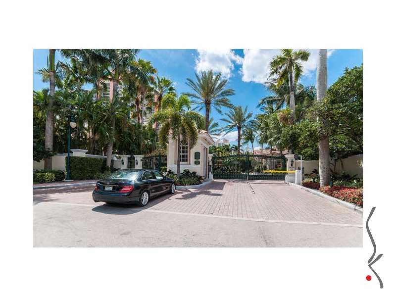 3941 NE 194 LN - Photo 2 of 23