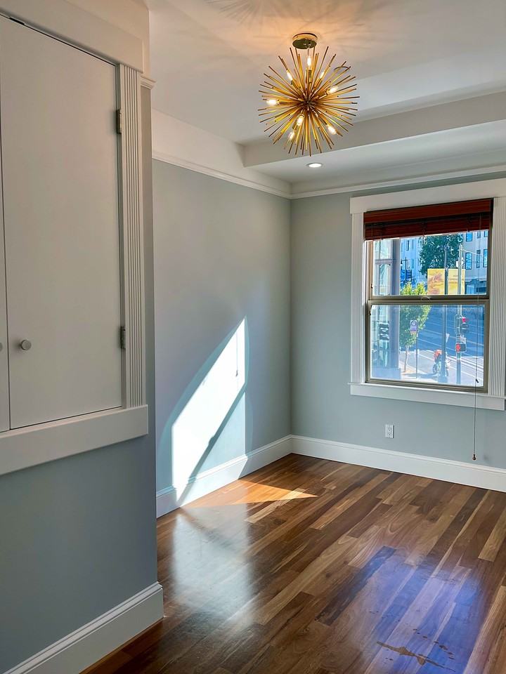 732 Lombard St - Photo 2 of 10